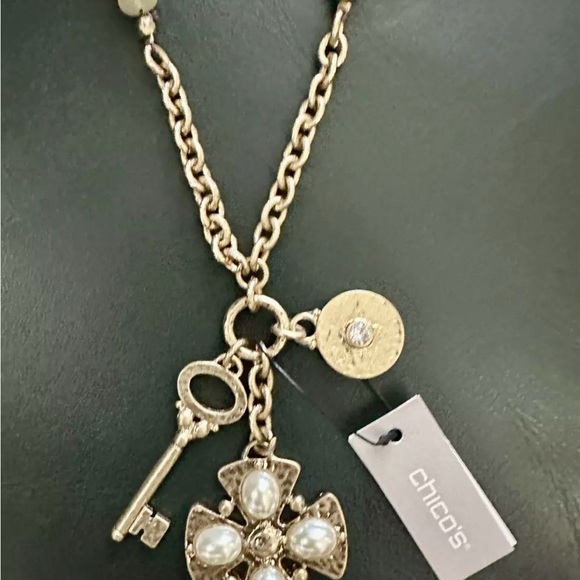 Chico’s Necklace NWT Gold tone Maltese Cross Pearl Pendant Double Strand 20” - Picture 7 of 11